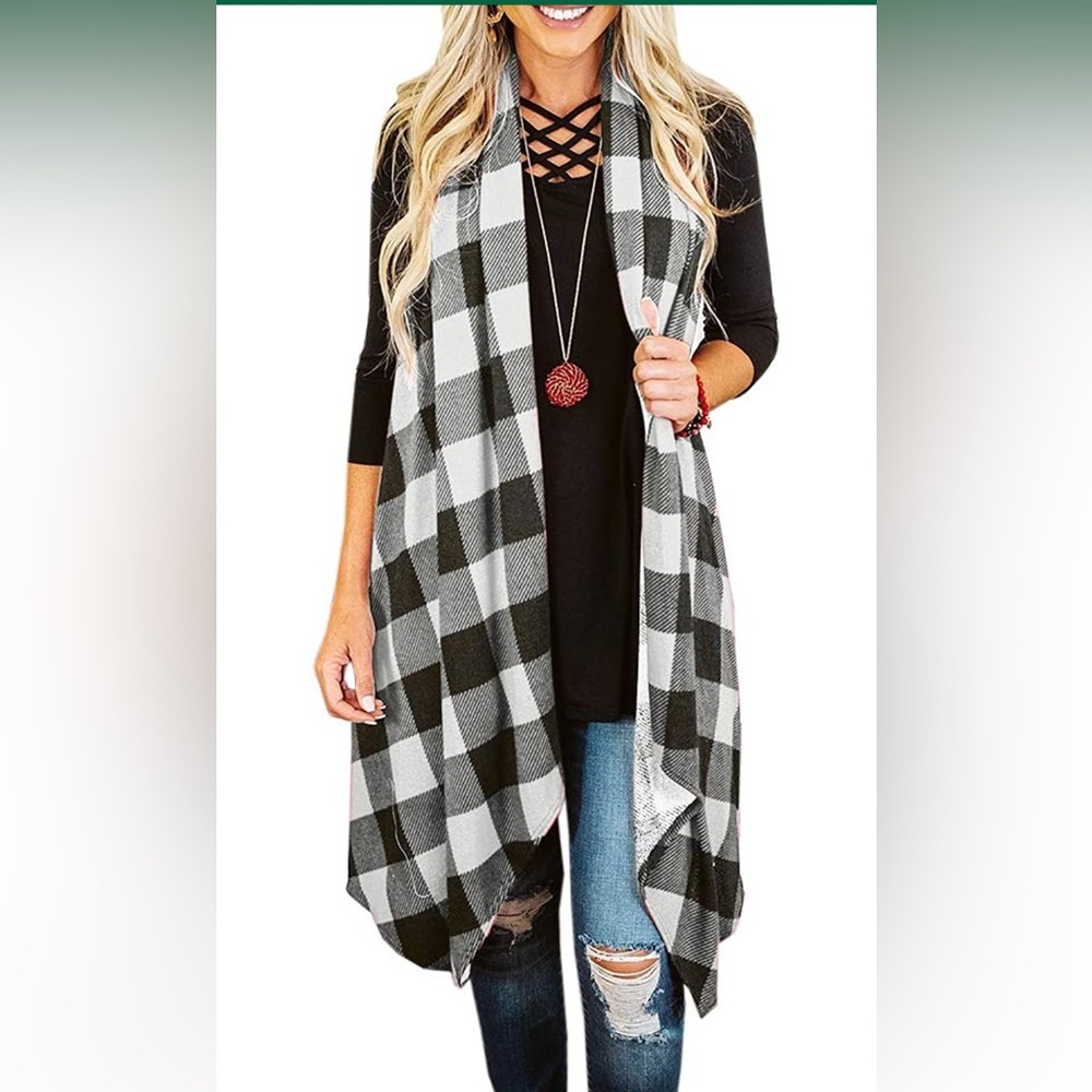 Plaid sleeveless open front vest/cardigan! Worn once!